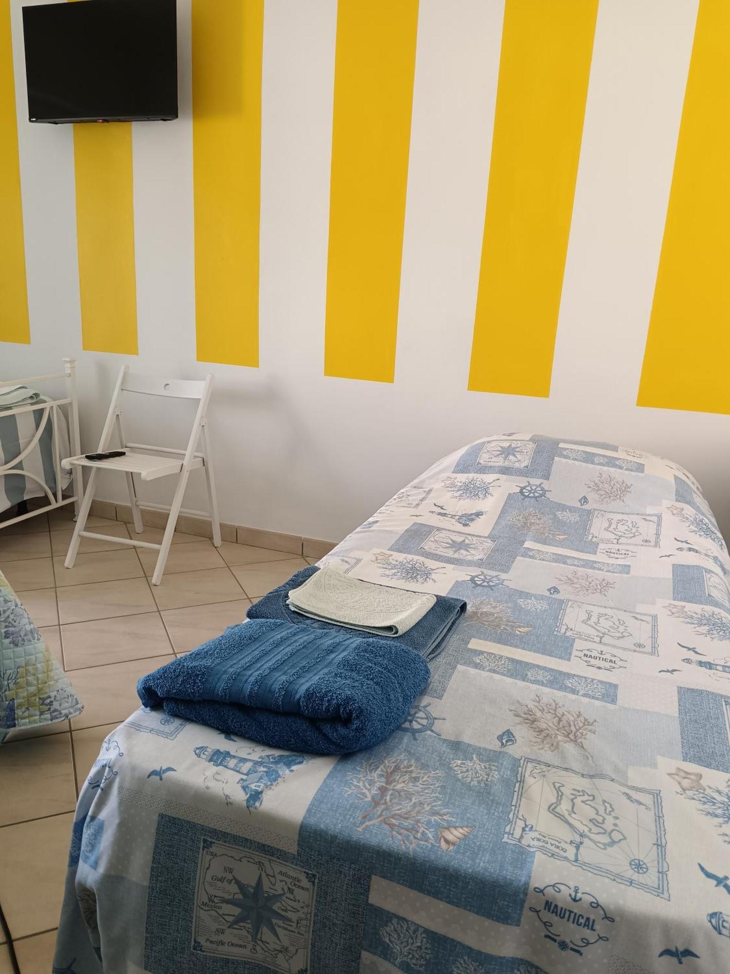 A Casa Di Berna E Tere Apartman Venturina Terme Kültér fotó